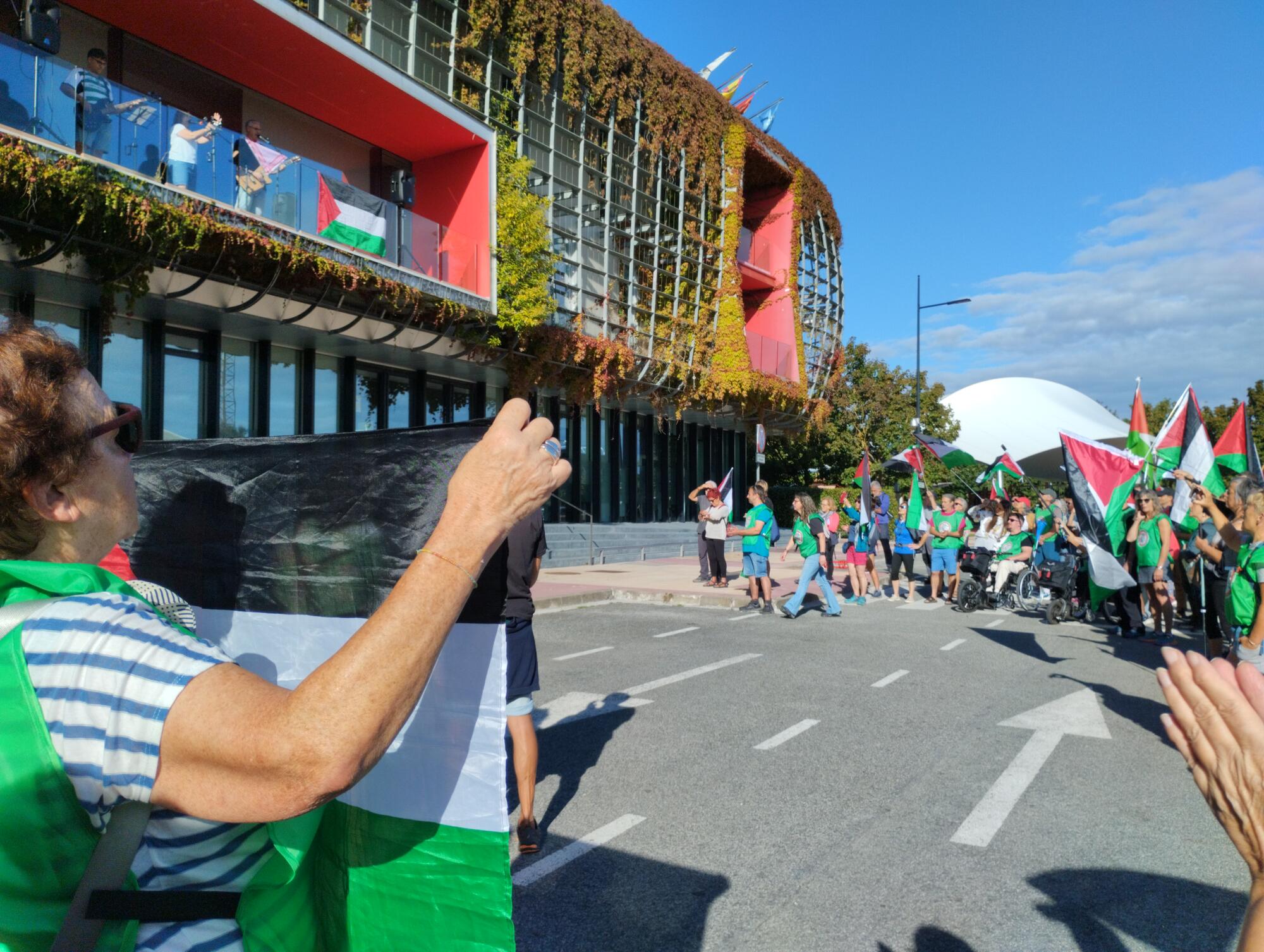 Recibimiento del Ayuntamiento del Valle de Elorz a la marcha Ibaitik Itsasora